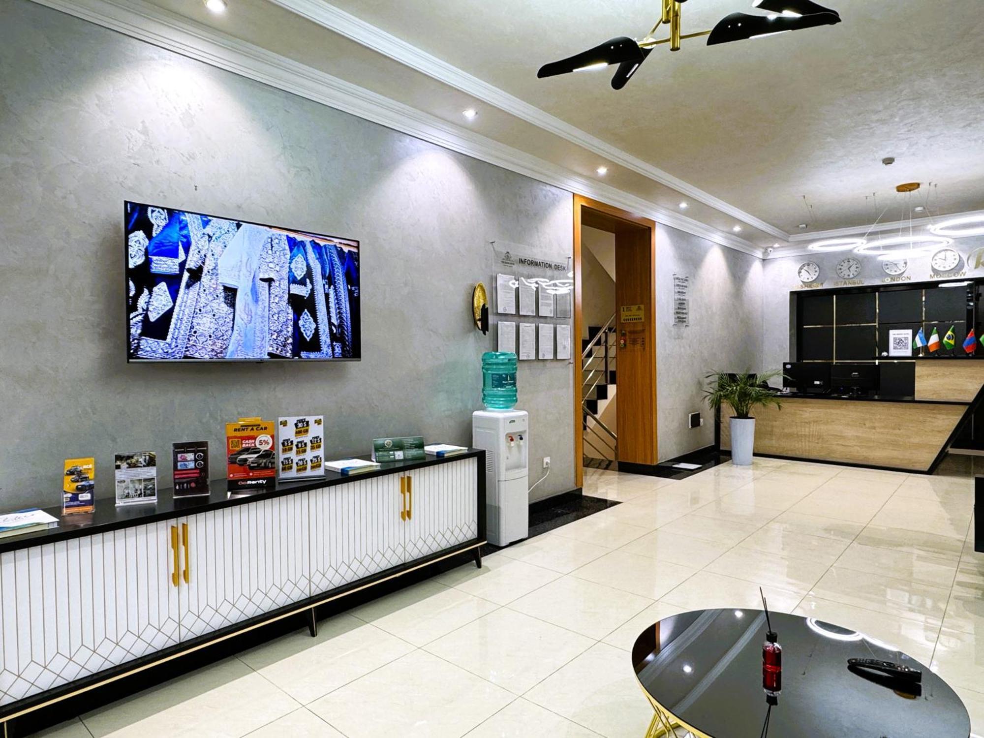 The Moon Tashkent Hotel Exterior foto